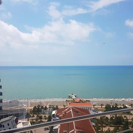 West Apartments Batumi Bagian luar foto