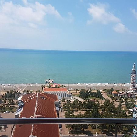 West Apartments Batumi Bagian luar foto