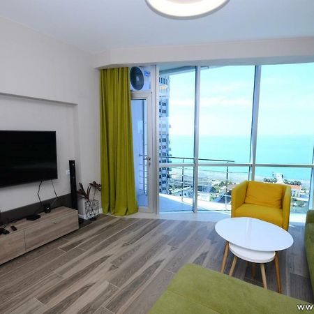 West Apartments Batumi Bagian luar foto