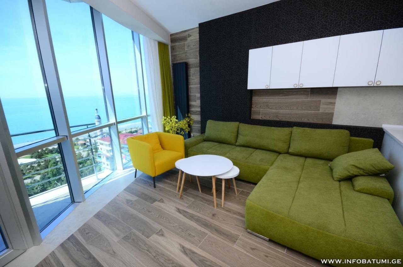 West Apartments Batumi Bagian luar foto